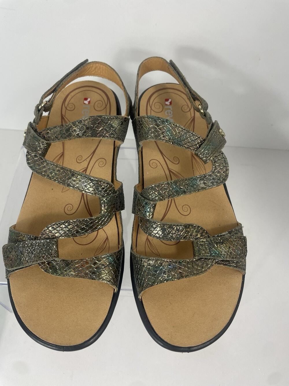 Revere Women's Emerald EUC 8M Adjustable Sandal Peacock Python